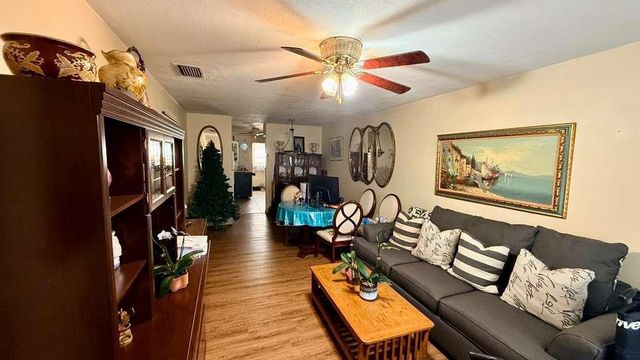 280 NE 40th Court, Oakland Park, FL 33334