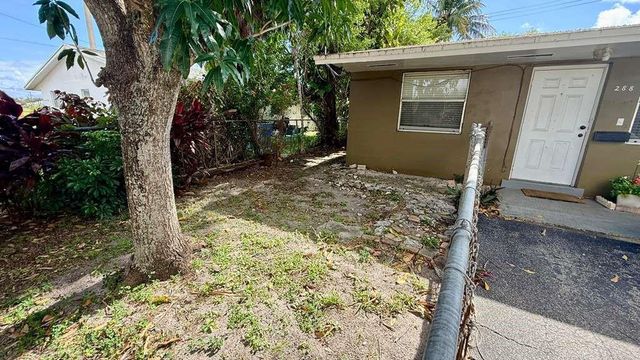 280 NE 40th Court, Oakland Park, FL 33334
