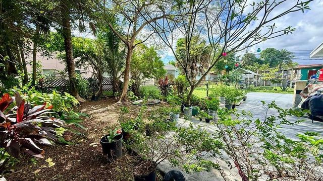 280 NE 40th Court, Oakland Park, FL 33334