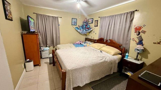 280 NE 40th Court, Oakland Park, FL 33334