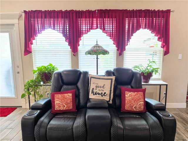3901 Pennine Way, Corpus Christi, TX 78414