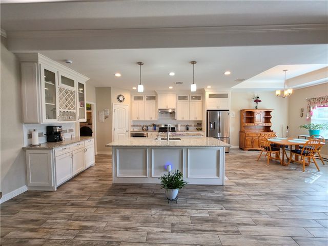 3901 Pennine Way, Corpus Christi, TX 78414