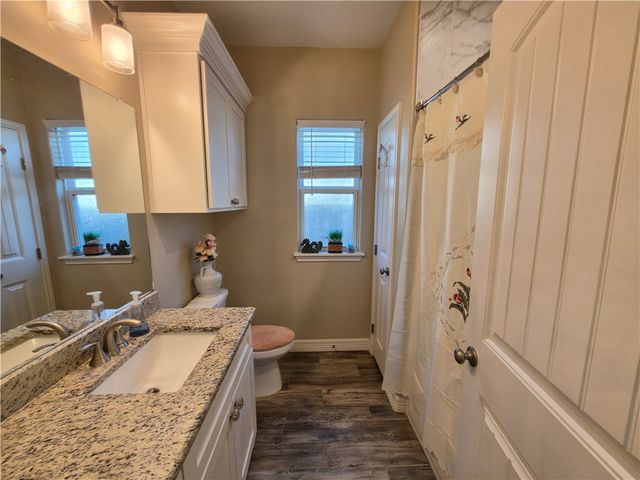 3901 Pennine Way, Corpus Christi, TX 78414
