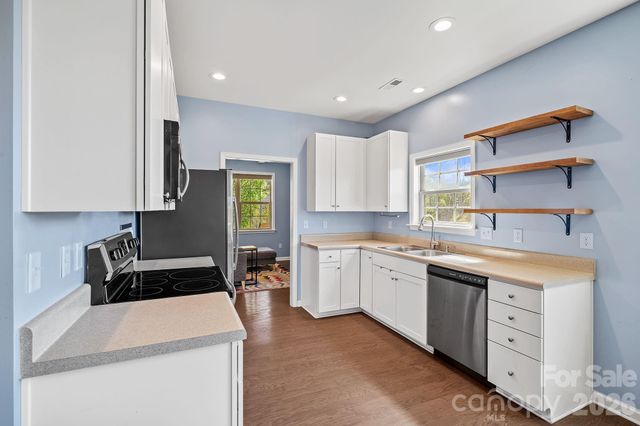 233 Water Leaf Drive, Weaverville, NC 28787