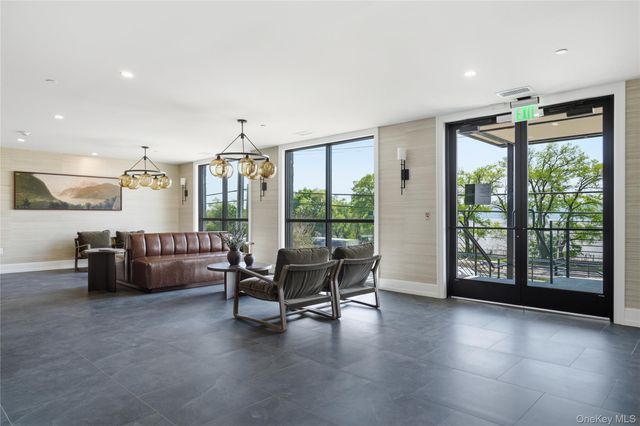 25 South Riverside Avenue 208, Croton-on-hudson, NY 10520