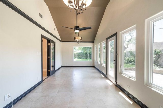 3215 Sesbania DR, Austin, TX 78748