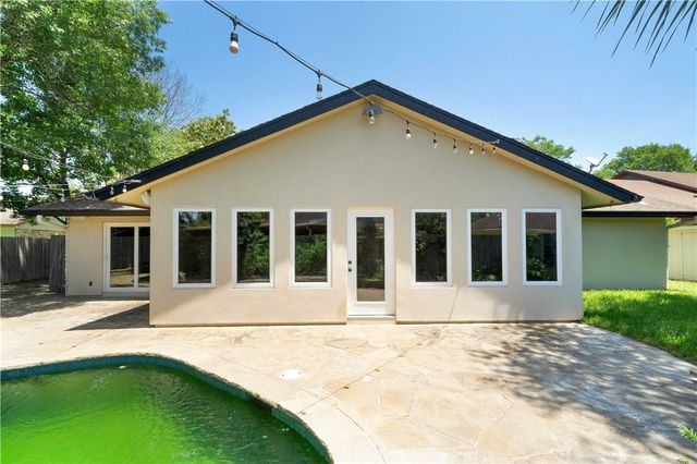 3215 Sesbania DR, Austin, TX 78748