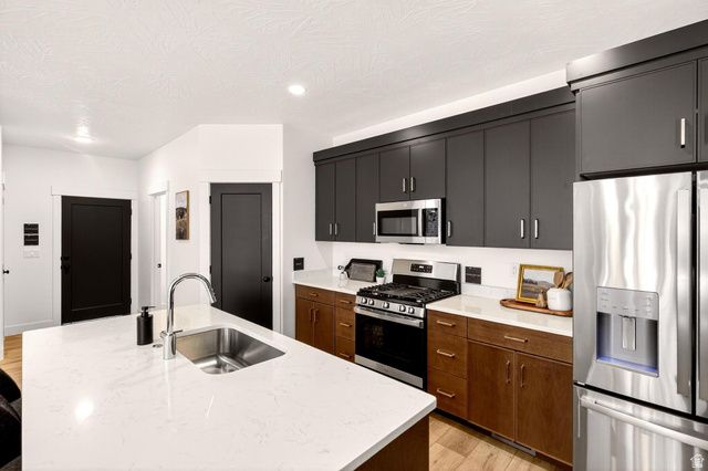 2549 W BLACK SAGE DR, Cedar City, UT 84720