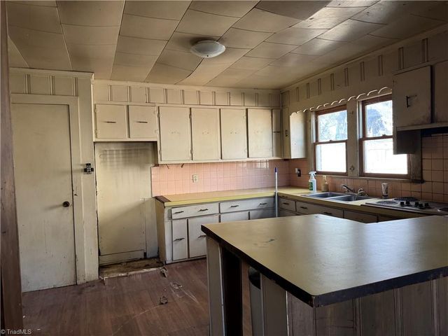 187 Cox Avenue, Linwood, NC 27299