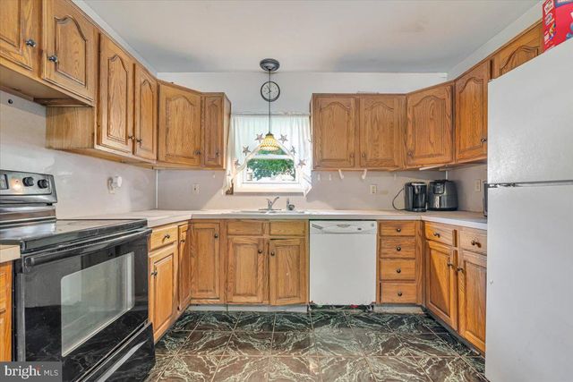 45 W VERNON ST, Summit Hill, PA 18250