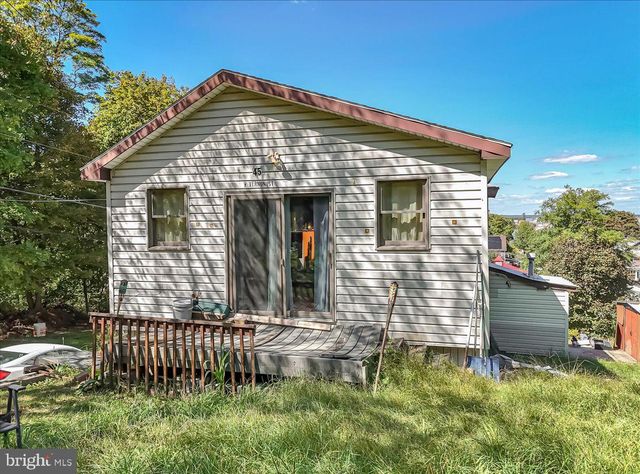 45 W VERNON ST, Summit Hill, PA 18250