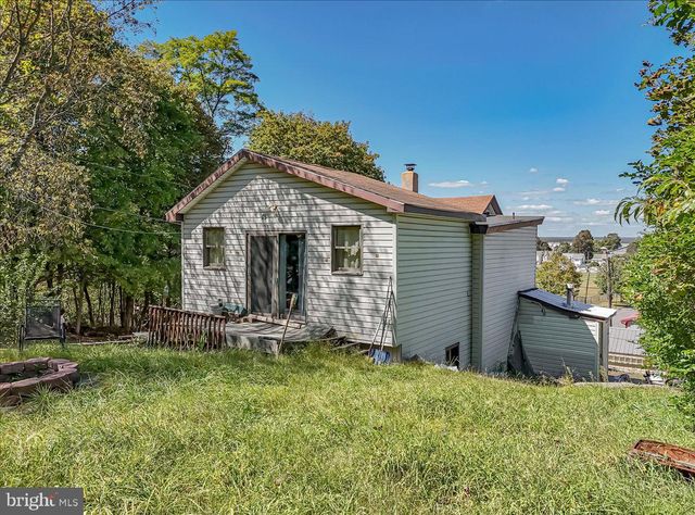 45 W VERNON ST, Summit Hill, PA 18250