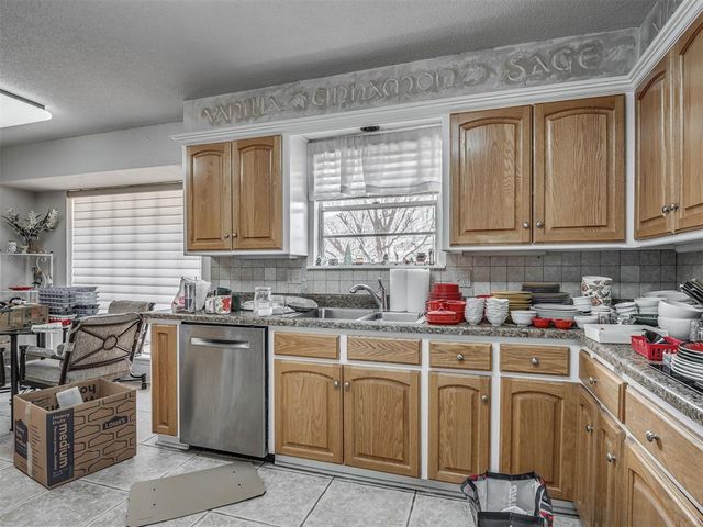 6301 Sunnybridge Court, Oklahoma City, OK 73132