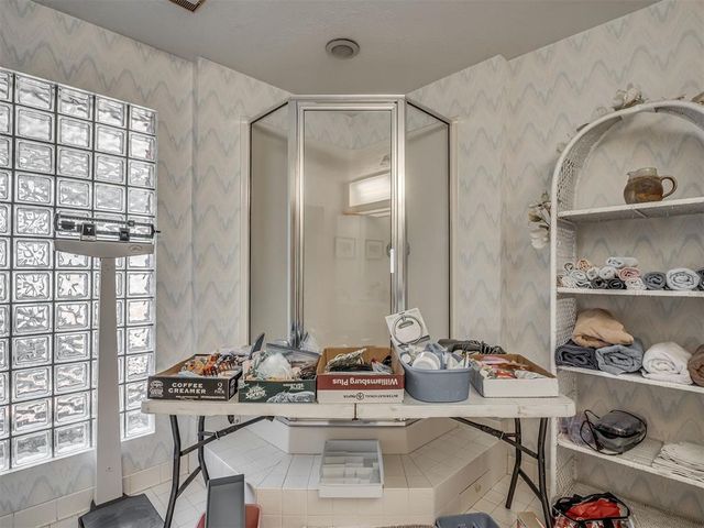 6301 Sunnybridge Court, Oklahoma City, OK 73132