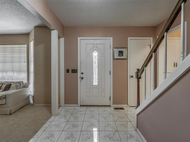 6301 Sunnybridge Court, Oklahoma City, OK 73132