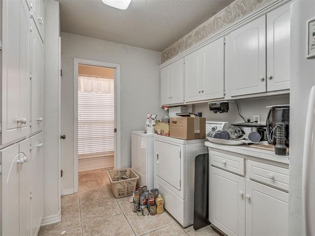 6301 Sunnybridge Court, Oklahoma City, OK 73132