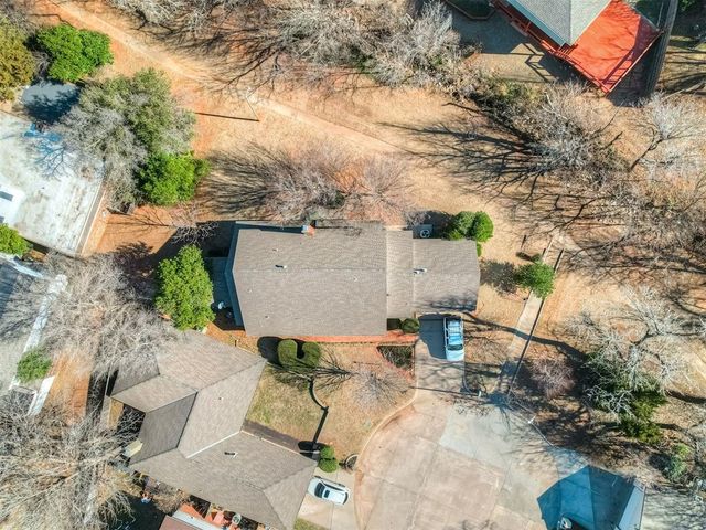 6301 Sunnybridge Court, Oklahoma City, OK 73132