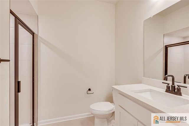 323 Sadie Circle, New Brunswick, NJ 08901