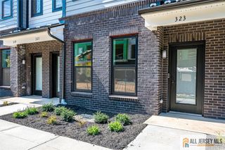 323 Sadie Circle, New Brunswick, NJ 08901