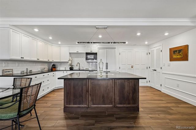 1551 Larimer Street 2006, Denver, CO 80202