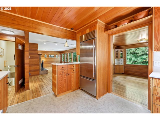5000 Nw CORNELL Rd, Portland, OR 97210