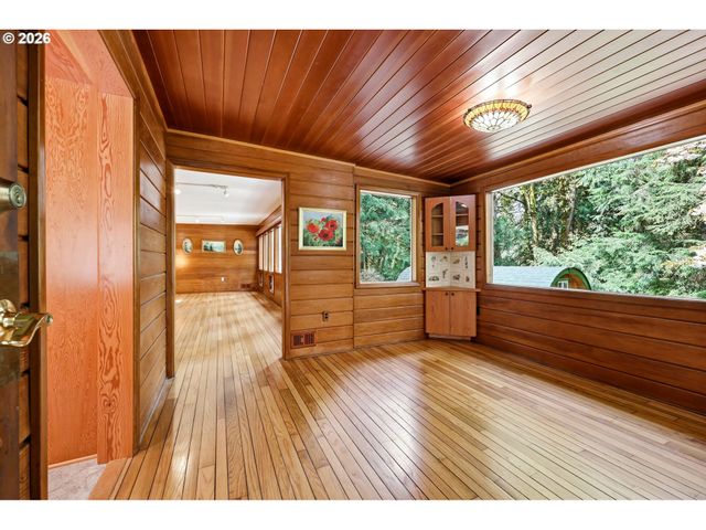 5000 Nw CORNELL Rd, Portland, OR 97210
