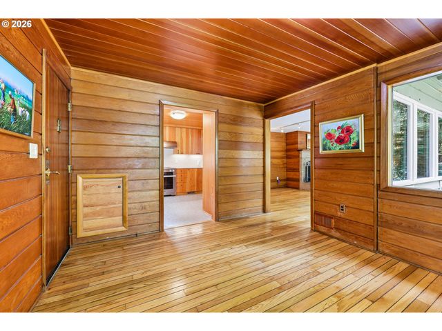 5000 Nw CORNELL Rd, Portland, OR 97210