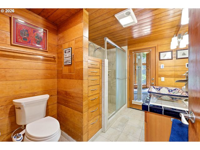 5000 Nw CORNELL Rd, Portland, OR 97210