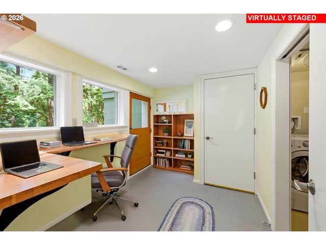 5000 Nw CORNELL Rd, Portland, OR 97210