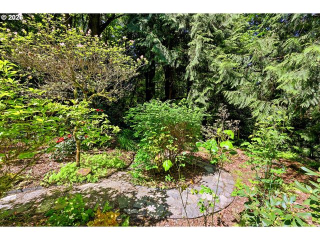 5000 Nw CORNELL Rd, Portland, OR 97210