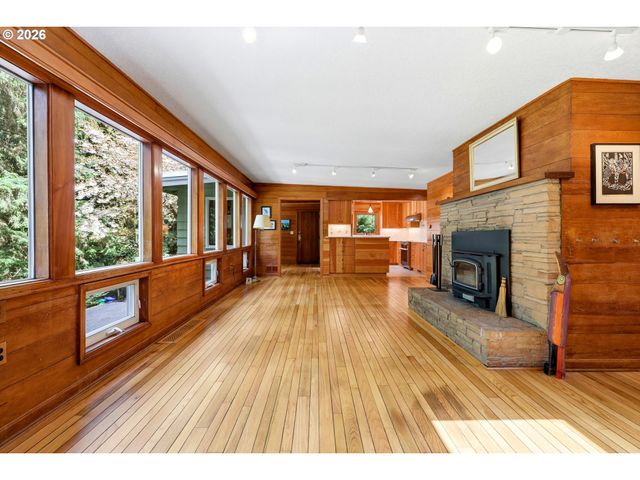5000 Nw CORNELL Rd, Portland, OR 97210