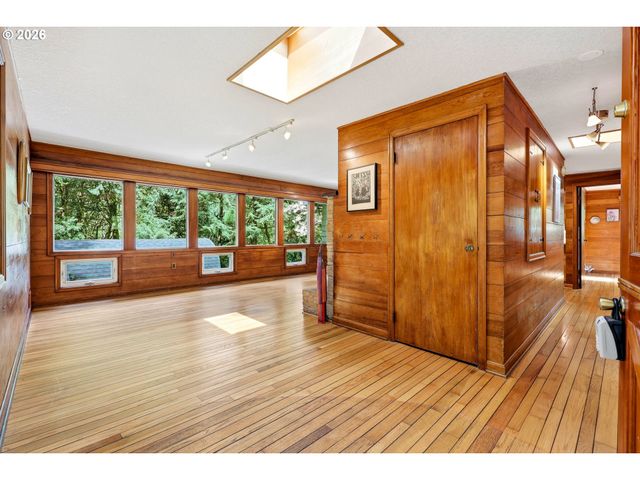 5000 Nw CORNELL Rd, Portland, OR 97210