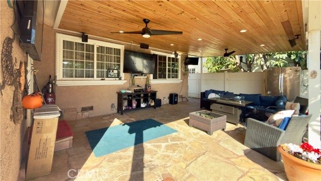 14388 Beaver Street, Sylmar (los Angeles), CA 91342