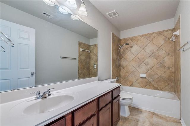 1007 Hometown PKWY, Kyle, TX 78640