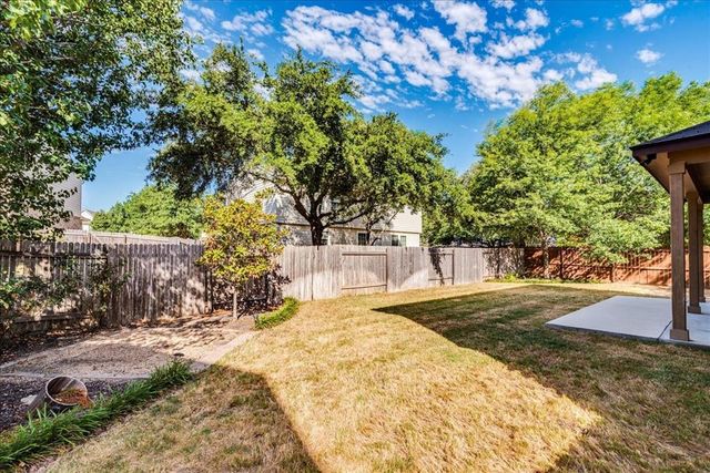 1007 Hometown PKWY, Kyle, TX 78640