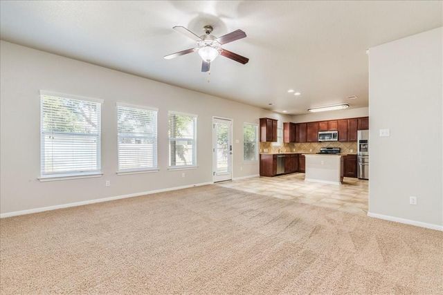 1007 Hometown PKWY, Kyle, TX 78640