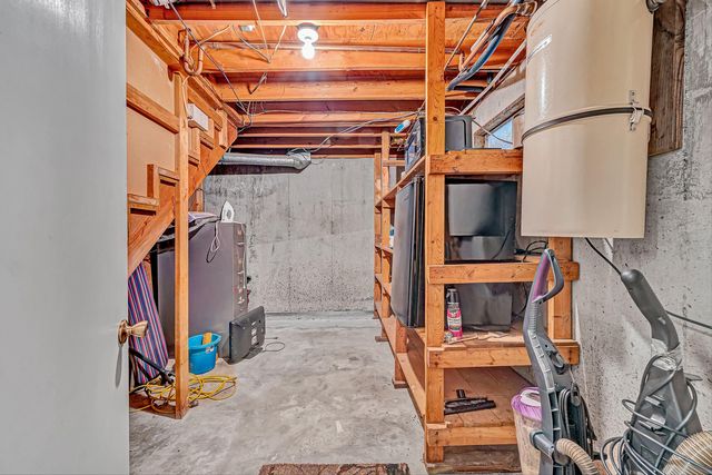 2725 Beaver Brook RD, Salem, VA 24153