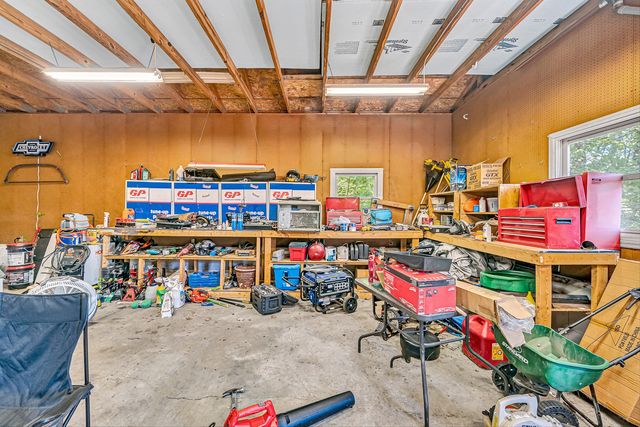 2725 Beaver Brook RD, Salem, VA 24153