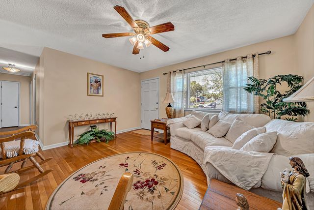 2725 Beaver Brook RD, Salem, VA 24153