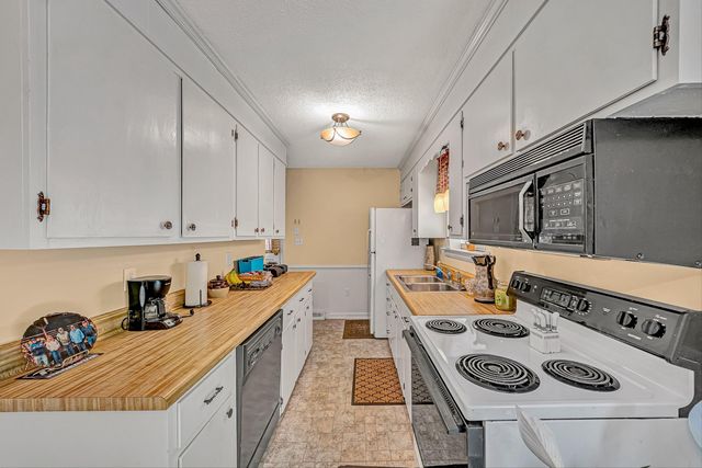 2725 Beaver Brook RD, Salem, VA 24153