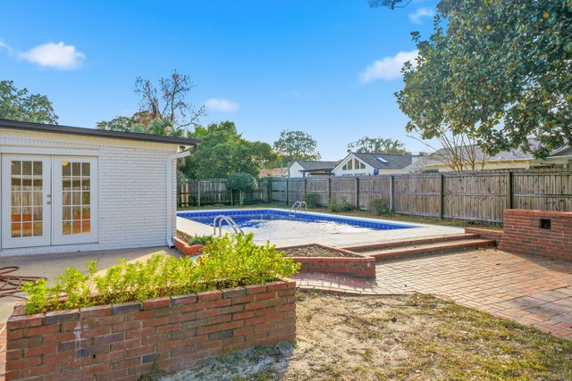 258 NW Briarwood Circle, Fort Walton Beach, FL 32548