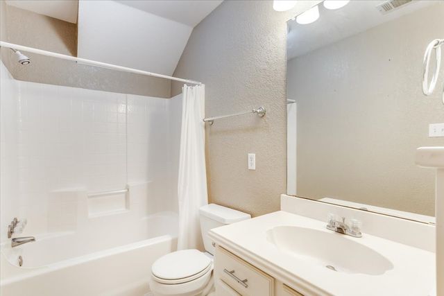 3025 Keri Lane, Midlothian, TX 76065