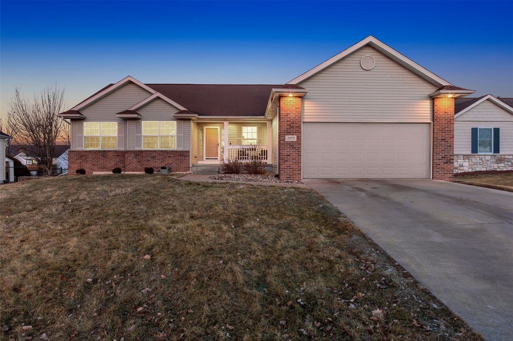 2975 Roseberry Court, Marion, IA 52302