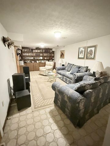 1840 Russell Cave Road, Lexington, KY 40505