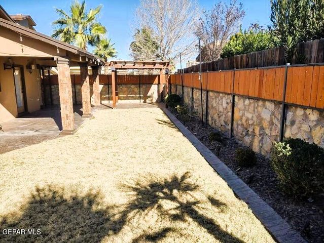 2828 Bear Rock Place, El Paso, TX 79938