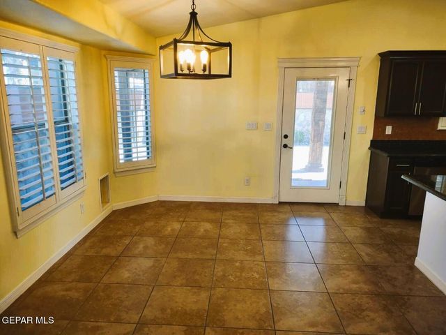 2828 Bear Rock Place, El Paso, TX 79938