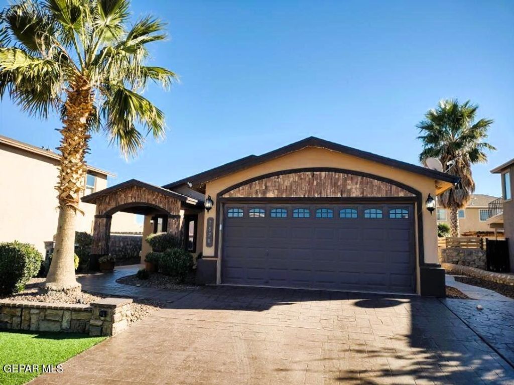 2828 Bear Rock Place, El Paso, TX 79938