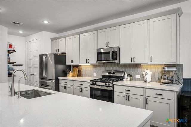 10157 Bussang Road, Schertz, TX 78154