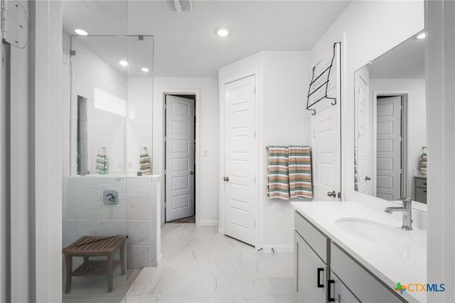 10157 Bussang Road, Schertz, TX 78154