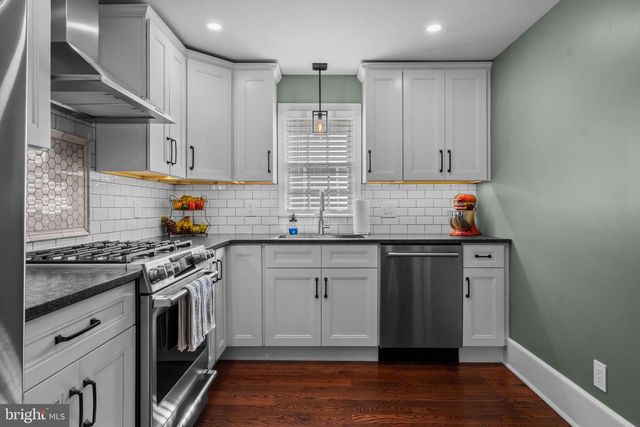 341 W GRAISBURY AVE, Audubon, NJ 08106